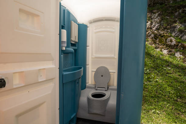 Types of Portable Toilets We Offer in Village Green, NY